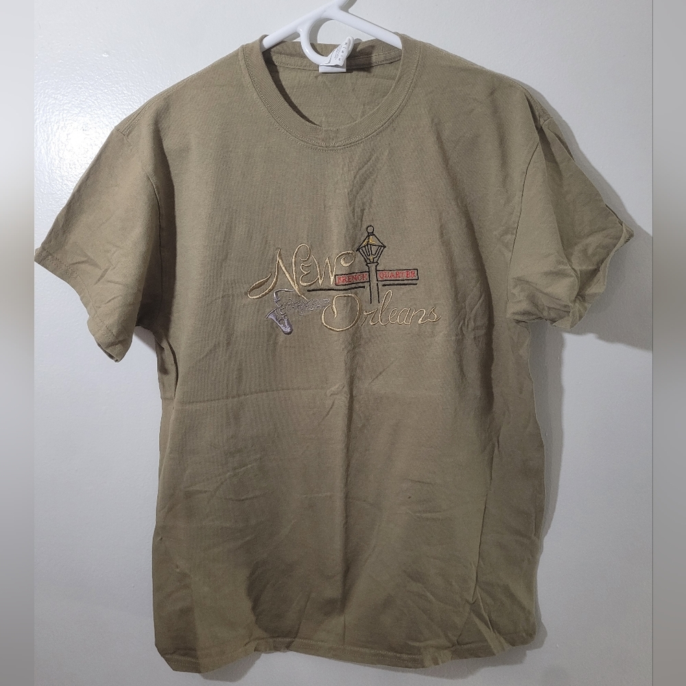 Men's Medium New Orleans tshirt